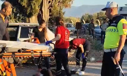 Bayındır’da kaza: Otomobil ile motosiklet çarpıştı, 2 yaralı!