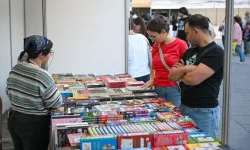 Bornova’da 790 bin kitaplık Homeros Kitap Günleri başladı