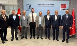 İzmir’de CHP’li eski belediye başkanları sahaya iniyor: 30 ilçede çalışma başlıyor!