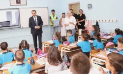 Dikili’de 453 birinci sınıf öğrencisine eğitim desteği