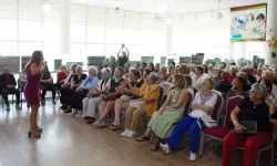 Karşıyaka’da Alzheimer’a dikkat çeken panel: Uzmanlar hastalığı tüm yönleriyle anlattı