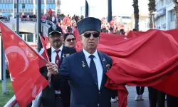 İzmir’de Gaziler Günü için anlamlı yürüyüş