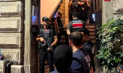 İzmir’de “Ailem Güvende” operasyonu: 16 şüpheli tutuklandı, 6 firari aranıyor!