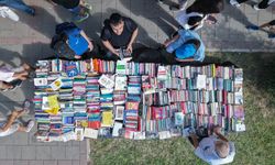 İZKİTAP’ta kitapseverler bir araya geldi: Ediz Hun ve Gündüz Vassaf ilgi gördü