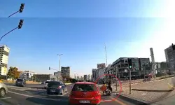 Motosiklet yayaya çarptı: 2 yaralı
