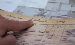 İzmir’in kurtuluşundan bir gün öncesine ışık tutuyor: Son kaydı 8 Eylül 1922 olan defter 3 kuşaktır saklanıyor