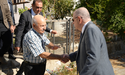 Ümit Özdağ’ın İzmir programında ilk durak şehit ailesi oldu
