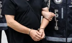 İzmir'de vatandaşlık işlemlerinde usulsüzlük soruşturması: 3 şüpheli gözaltına alındı!