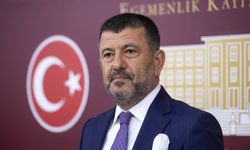 Yeni Partili Veli Ağbaba rahatsızlanarak hastaneye kaldırıldı