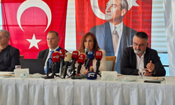 Ünsal’dan “Seçildiğim yerdeyim” mesajı: Karşıyaka’da 20 reklam ünitesi neden söküldü?