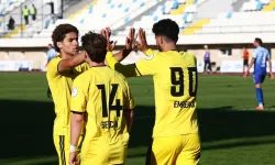 Aliağa FK deplasmanda 4-2 kazandı, zirve takibini sürdürdü
