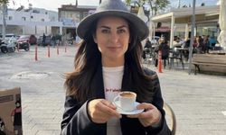 CHP’den ayrılan Asuman Gülsoy AK Parti’ye katıldı