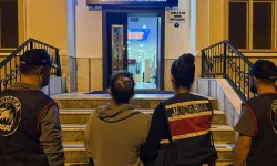 Ödemiş'te 23 yıl hapis cezasıyla aranan firari mutfaktaki gizli bölmede yakalandı