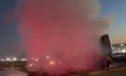 Aliağa’da hareket halindeki tır alevlere teslim oldu