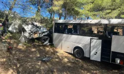 Aydın-İzmir Otoyolu'nda feci kaza: 2 kişi hayatını kaybetti, çok sayıda yaralı var!