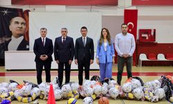 Bayraklı’da 51 okula 1,5 milyon TL’lik spor desteği