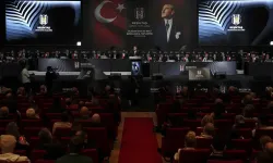 Beşiktaş'ta Serdal Adalı yönetimi ibra edildi