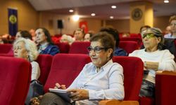 Buca'nın 3. Yaş Üniversitesi'nde ilk ders zili çaldı