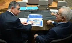 Başkan Tugay, Bakan Uraloğlu’nu ziyaret etti! Gündemde kent içi ulaşım var