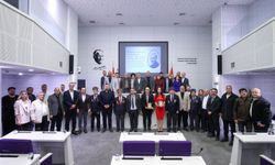 Buca’da “Egemenlik kayıtsız şartsız milletindir” paneli düzenlendi