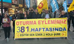İzmir'de Eğitim-Sen KHK eylemi düzenledi