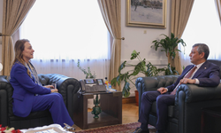 Başkan Mutlu’dan Özgür Özel’e TBMM’de ziyaret: Konak’taki çalışmalar gündemde