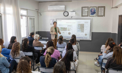 Bornova’da BELGEM öğretmenlerine temel afet bilinci eğitimi