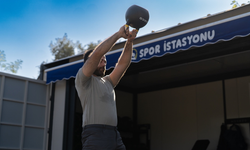İzmir’de ücretsiz spor istasyonlarının altıncısı Buca Halk Park’ta açıldı