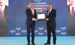 Bakan Tekin İzmir’de hayırsever tarafından yaptırılan okulun açılışını yaptı
