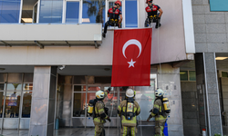 İzmir İtfaiyesi'nden gerçeği aratmayan yangın tatbikatı