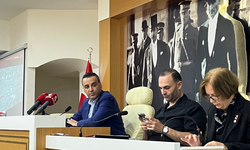 Çiğli Meclisi’nde ortalık karıştı: Su fırlatıldı, tartışmalar büyüdü