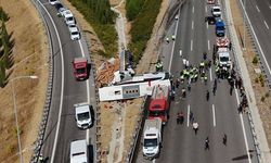 Manisa'da 11 kişinin hayatını kaybettiği feci kazada 2 şoför tutuklandı