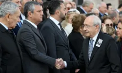 Hasan Gülay’ın cenazesinde Özel ve Kılıçdaroğlu karşı karşıya geldi