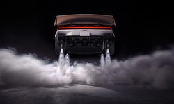Uçan Tesla Roadster trafiğe çıkabilecek mi? İşte merak edilen ayrıntılar