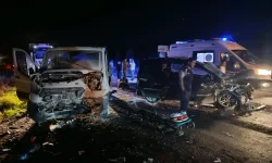 Manisa’da üç araç birbirine girdi! 1'i ağır 5 yaralı