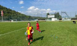 Göztepeli minik futbolculardan örnek davranış