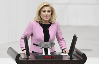 AK Parti İzmir Milletvekili Şebnem Bursalı dünya evine girdi