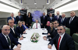 Cumhurbaşkanı Erdoğan: Milyonlarca lira transfer ücreti alan insanlar, bu işin içerisine nasıl bulaşır, nasıl girer?