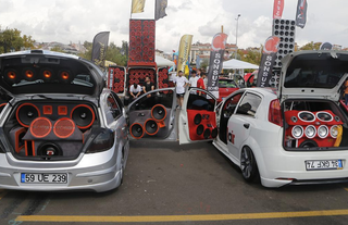 Modifiye araçlara ağır cezalar geliyor: Trafikten men edilecekler