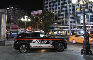 Milli Eğitim Bakanı Yusuf Tekin’den okul güvenliğinde yeni adım: Riskli okullarda 24 saat polis devriyesi