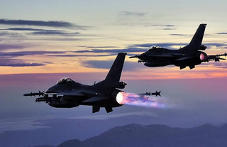 Türkiye'nin Kıbrıs’ın kuzeyine savaş uçağı konuşlandırılması neyi gösteriyor