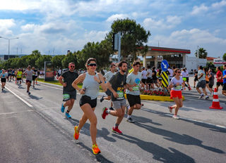 Koşu tutkunlarının vazgeçilmez adresi: Salomon Çeşme Maratonu