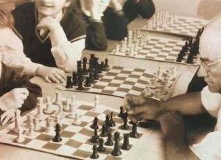 Çeşme, Atatürk Günü’nde Satrançla Buluştu