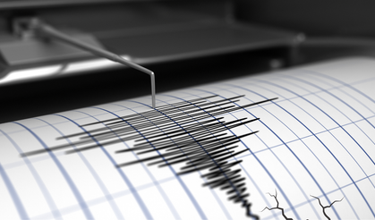 Marmaris açıklarında 5,8 büyüklüğünde deprem: İzmir ve çevre iller de sallandı