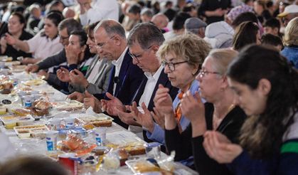 Halkın sofrası Başkan Tugay ile Gaziemir'de