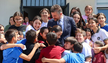 Buca Belediye Başkanı Duman'dan öğrencilere: Geleceğiniz için mücadele ediyoruz