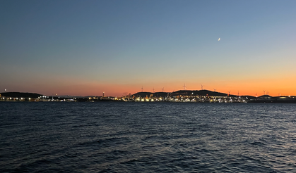 İzmir’in kuzeyinde büyüleyici manzara: Cyberpunk şehir Aliağa