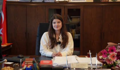 Seferihisar'ın küçük başkanı görev koltuğunda