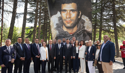 Üç Fidan, idamlarının 53'üncü yılında Bayraklı’da anıldı