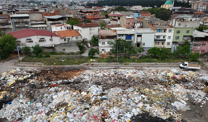 Buca’da esnafı isyan ettiren atık sorunu: Terk edilen alan çöplüğe döndü